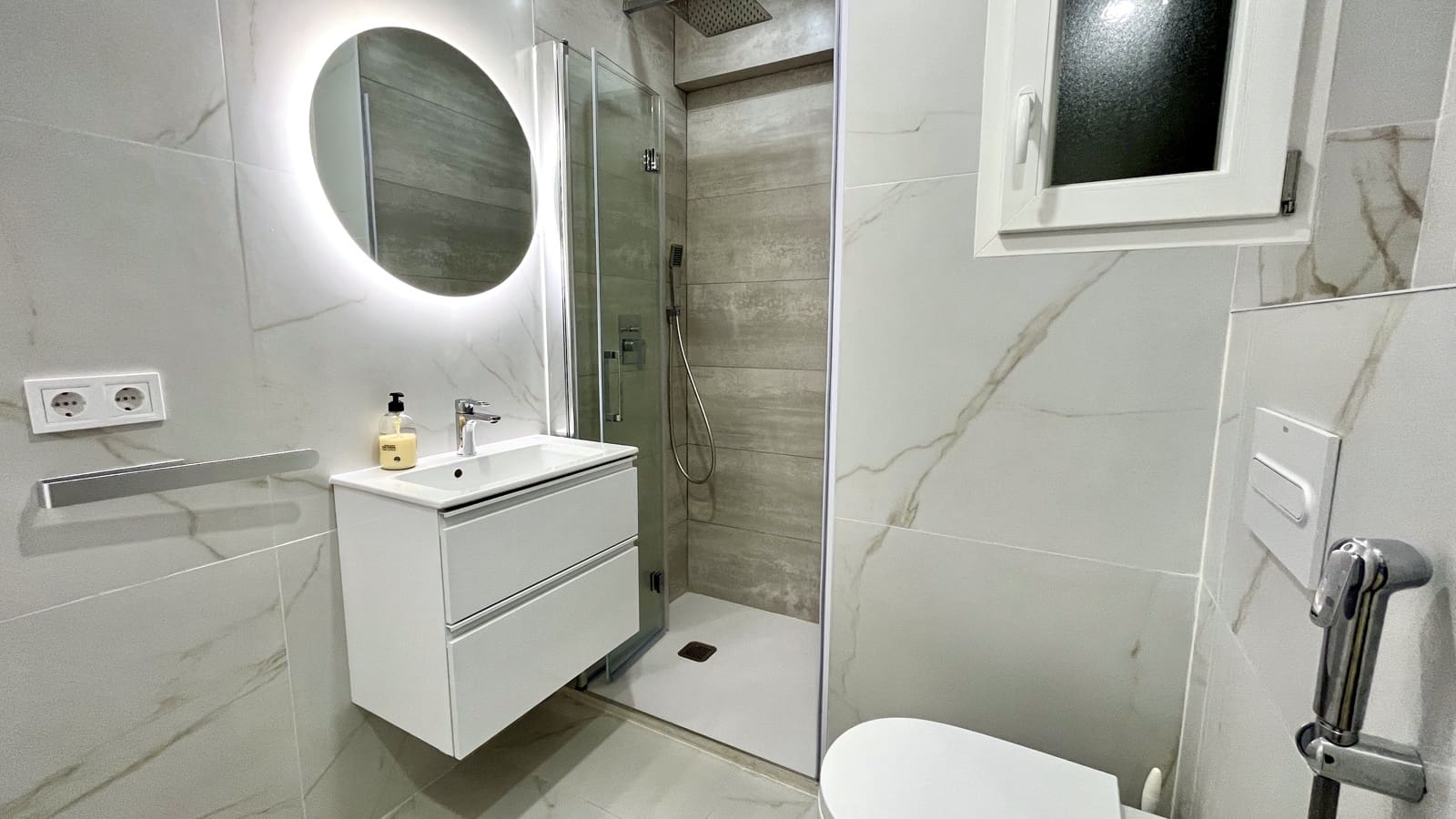3 bedroom Apartment for rent in Santa Ponsa with garage - € 2,500 (Ref: 7793359)
