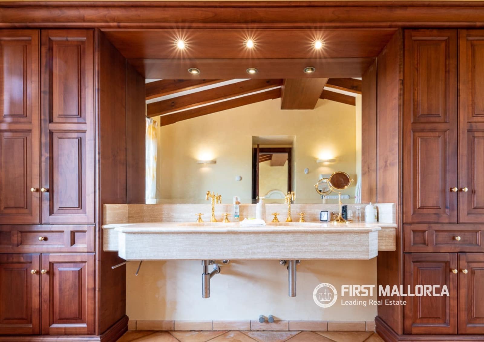3 bedroom Finca/Country House for sale in Moscari with pool garage - € 1,980,000 (Ref: 7798116)