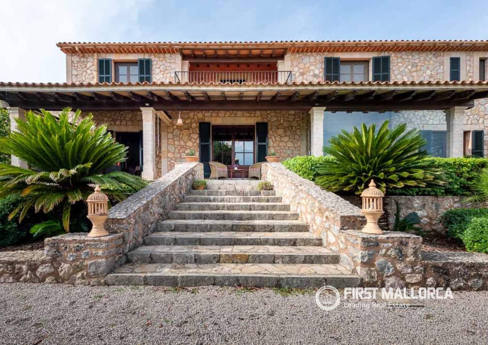 3 bedroom Finca/Country House for sale in Moscari with pool garage - € 1,980,000 (Ref: 7798116)
