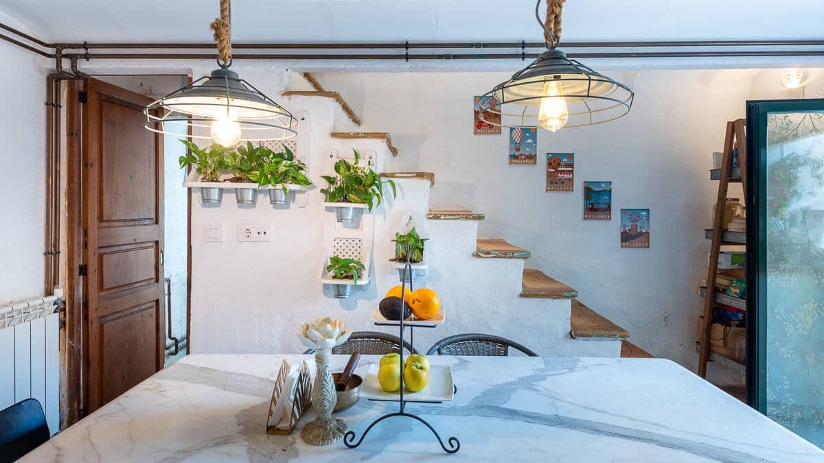 6 bedroom Hotel for sale in Caimari - € 1,200,000 (Ref: 7798119)