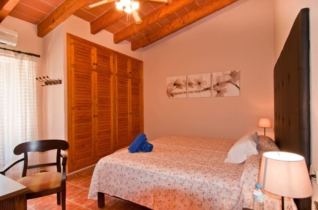 4 sovrum Finca/Hus på landet att hyra i Felanitx med pool garage - 4 500 € (Ref: 7810088)