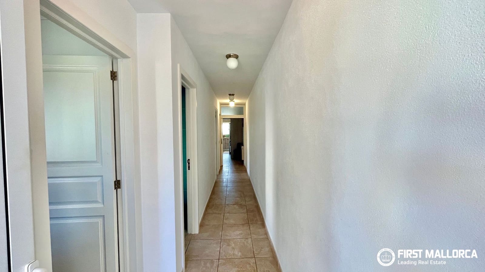 4 bedroom Semi-detached Villa for rent in Cala Llombards with pool garage - € 2,300 (Ref: 7822941)