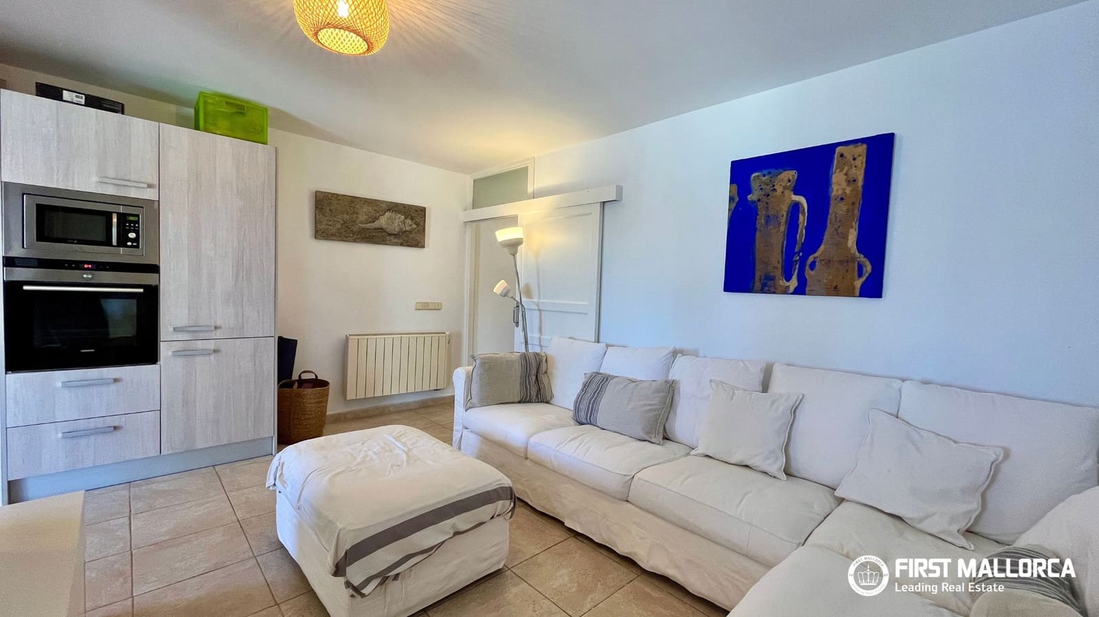 4 bedroom Semi-detached Villa for rent in Cala Llombards with pool garage - € 2,300 (Ref: 7822941)