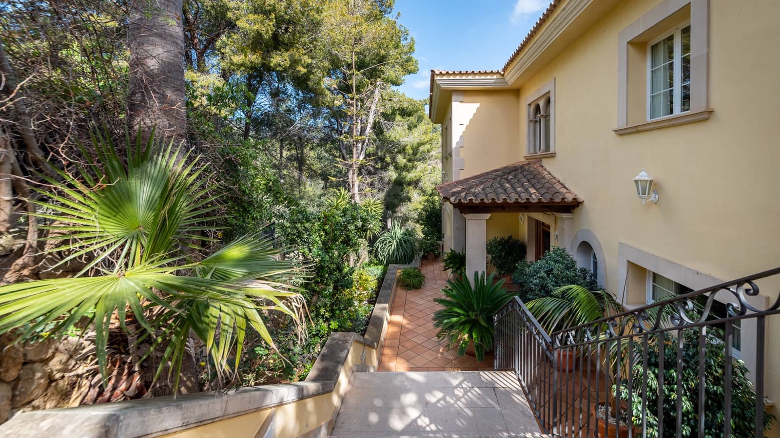 7 makuuhuone Huvila myytävänä paikassa Bendinat mukana uima-altaan 
autotalli - 4 400 000 € (Ref: 7827158)