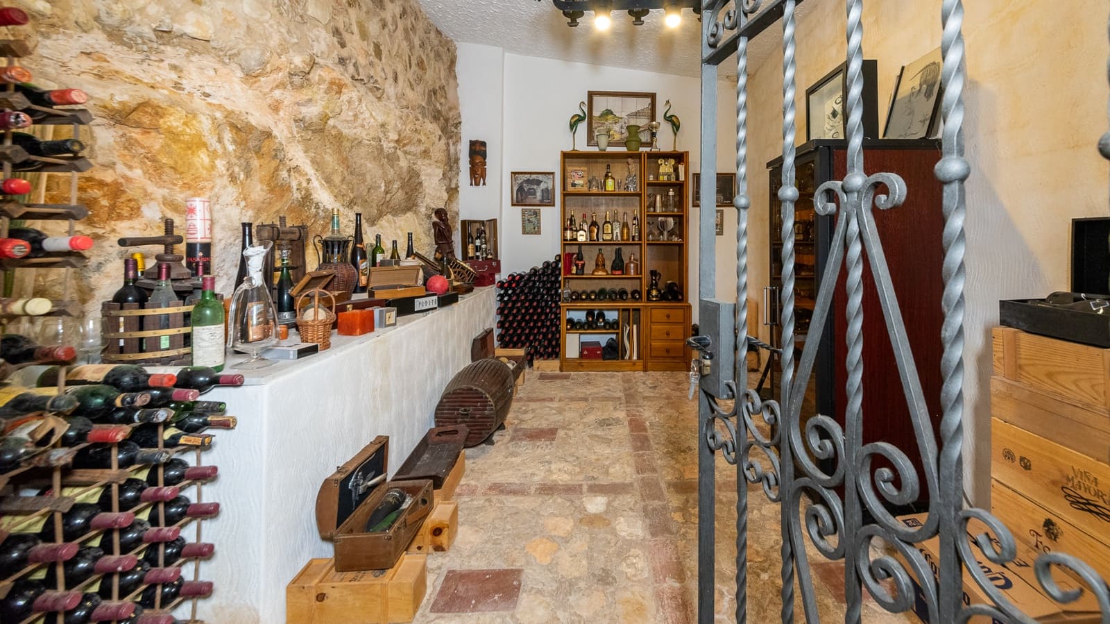 7 makuuhuone Huvila myytävänä paikassa Bendinat mukana uima-altaan 
autotalli - 4 400 000 € (Ref: 7827158)