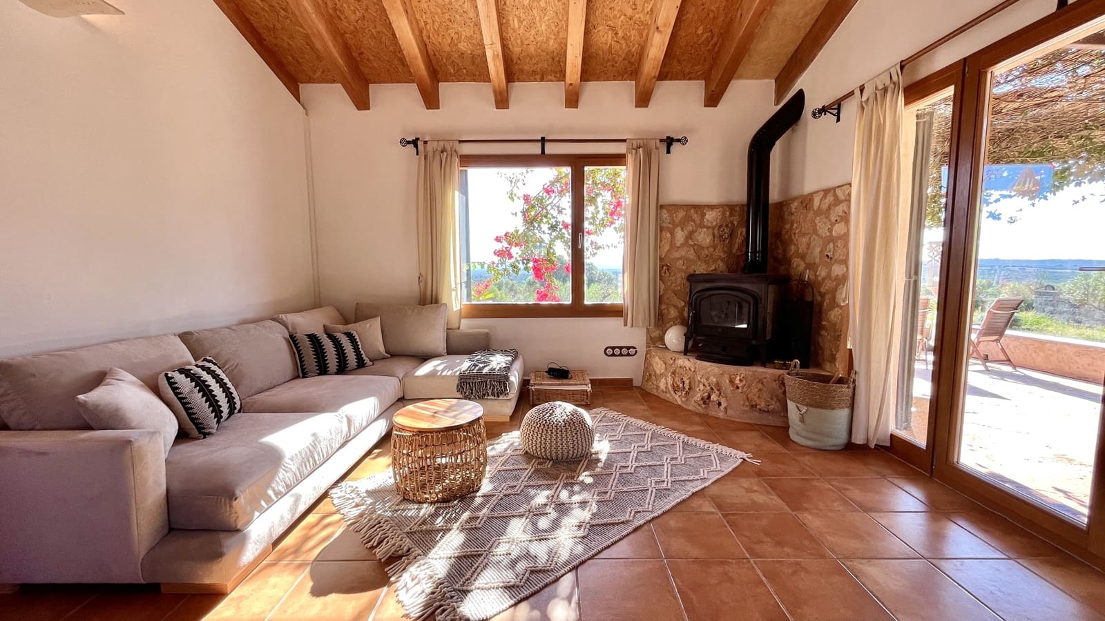 3 soveværelse Finca/Landehus til leje i Santa Margalida med swimmingpool garage - € 2.100 (Ref: 7827160)