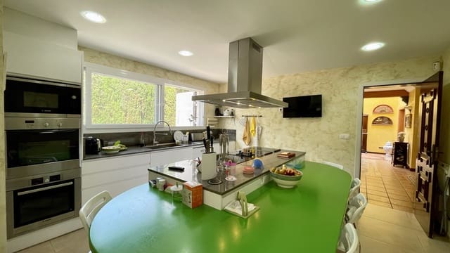 6 soverom Villa til salgs i Sa Coma, Sant Llorenç des Cardassar med garasje - € 1 350 000 (Ref: 7846391)