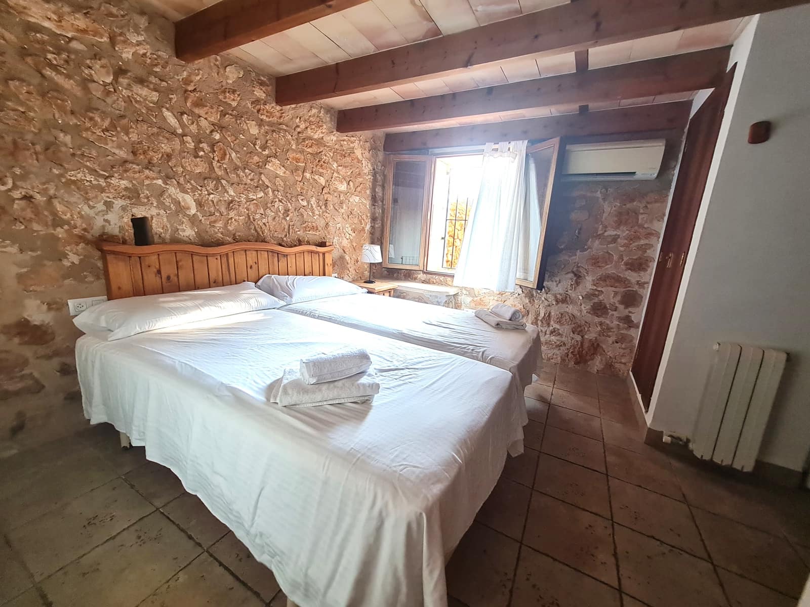Finca/Maison de Campagne de 4 chambres à louer à Llucmajor avec piscine garage - 3 200 € (Ref: 7846394)