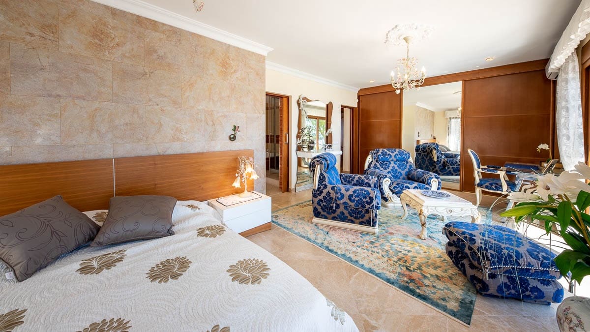 6 bedroom Villa for sale in Cala Fornells with pool garage - € 10,700,000 (Ref: 7846397)