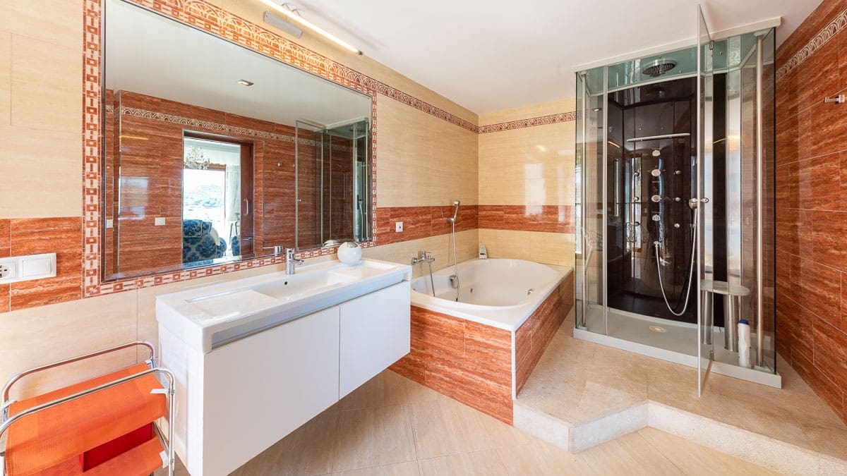 6 bedroom Villa for sale in Cala Fornells with pool garage - € 10,700,000 (Ref: 7846397)