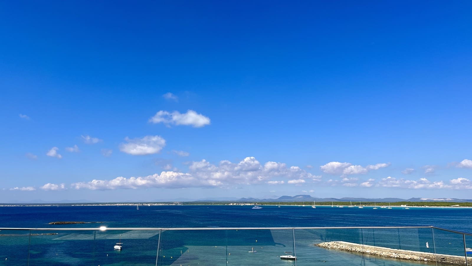 3 slaapkamer Appartement te huur in Colonia de Sant Jordi met zwembad garage - € 4.200 (Ref: 7846399)
