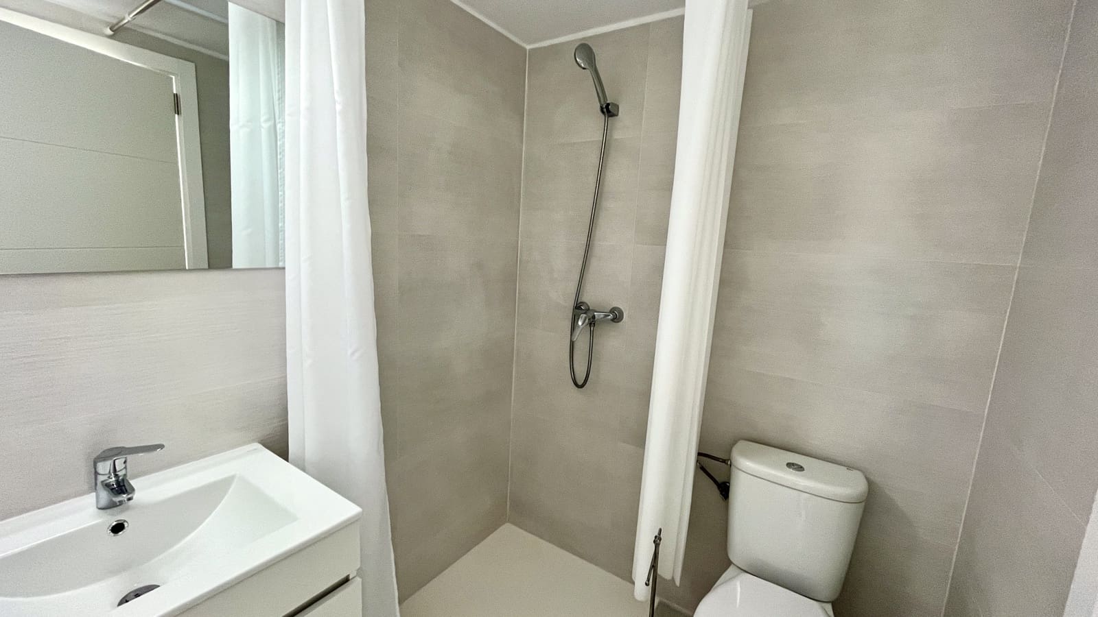 3 slaapkamer Appartement te huur in Colonia de Sant Jordi met zwembad garage - € 4.200 (Ref: 7846399)