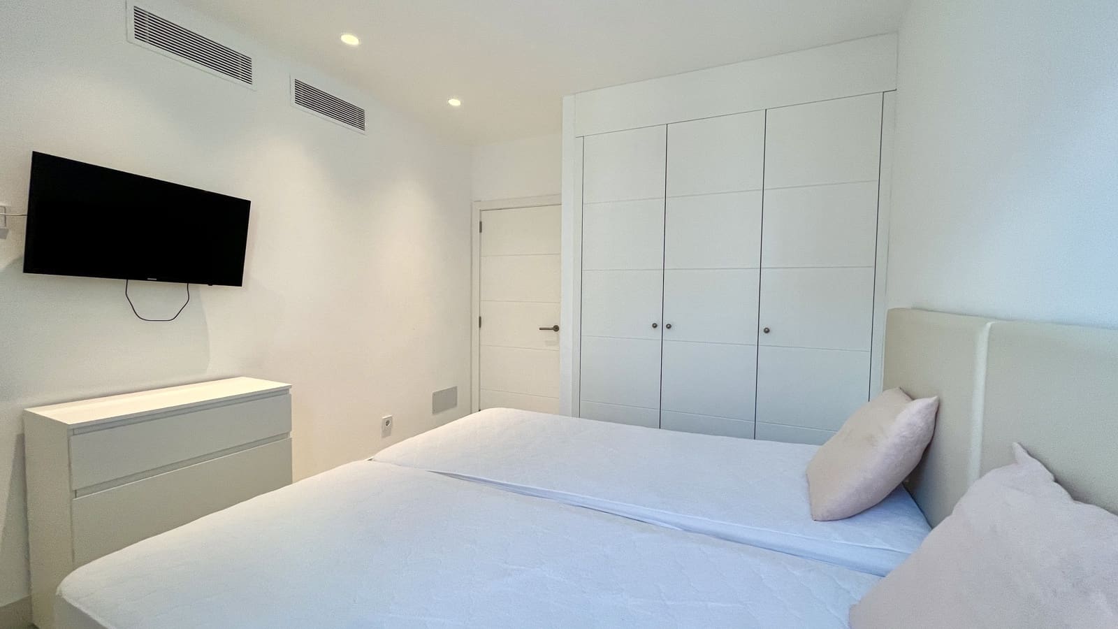 3 slaapkamer Appartement te huur in Colonia de Sant Jordi met zwembad garage - € 4.200 (Ref: 7846399)