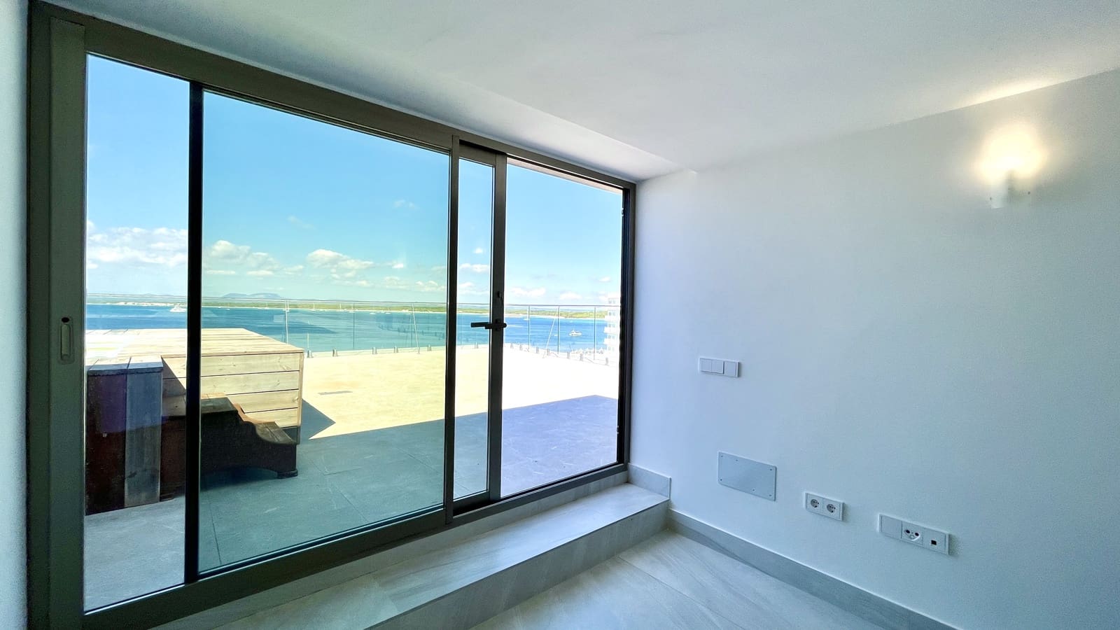 3 slaapkamer Appartement te huur in Colonia de Sant Jordi met zwembad garage - € 4.200 (Ref: 7846399)