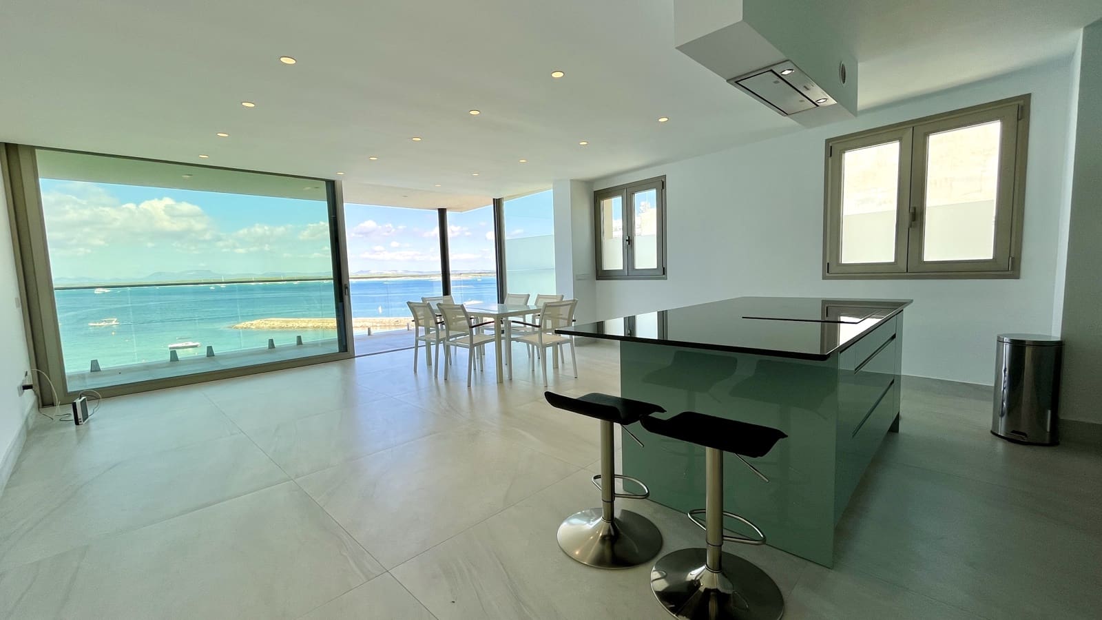 3 slaapkamer Appartement te huur in Colonia de Sant Jordi met zwembad garage - € 4.200 (Ref: 7846399)