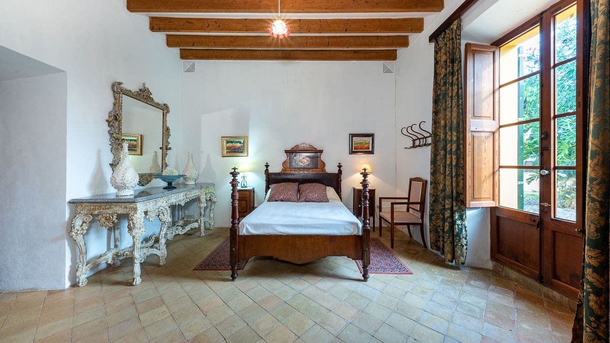 5 soveværelse Byhus til salg i Muro med garage - € 1.500.000 (Ref: 7870955)