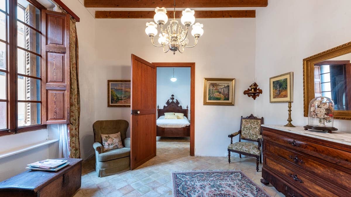 5 soveværelse Byhus til salg i Muro med garage - € 1.500.000 (Ref: 7870955)