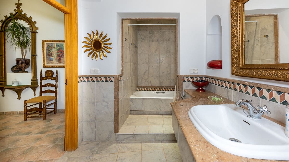 5 soveværelse Byhus til salg i Muro med garage - € 1.500.000 (Ref: 7870955)