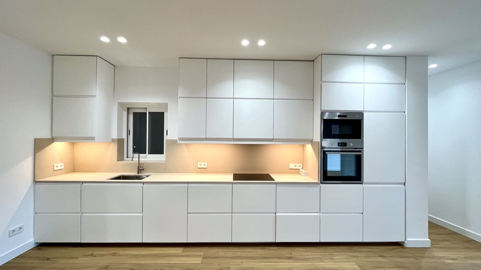 3 soverom Leilighet til leie i Palma de Mallorca - € 2 300 (Ref: 7877398)