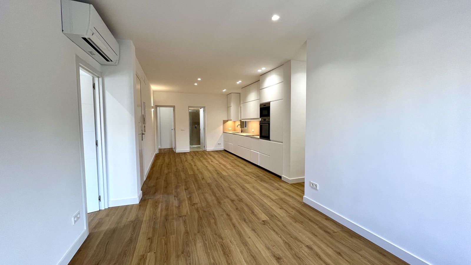 3 soverom Leilighet til leie i Palma de Mallorca - € 2 300 (Ref: 7877398)