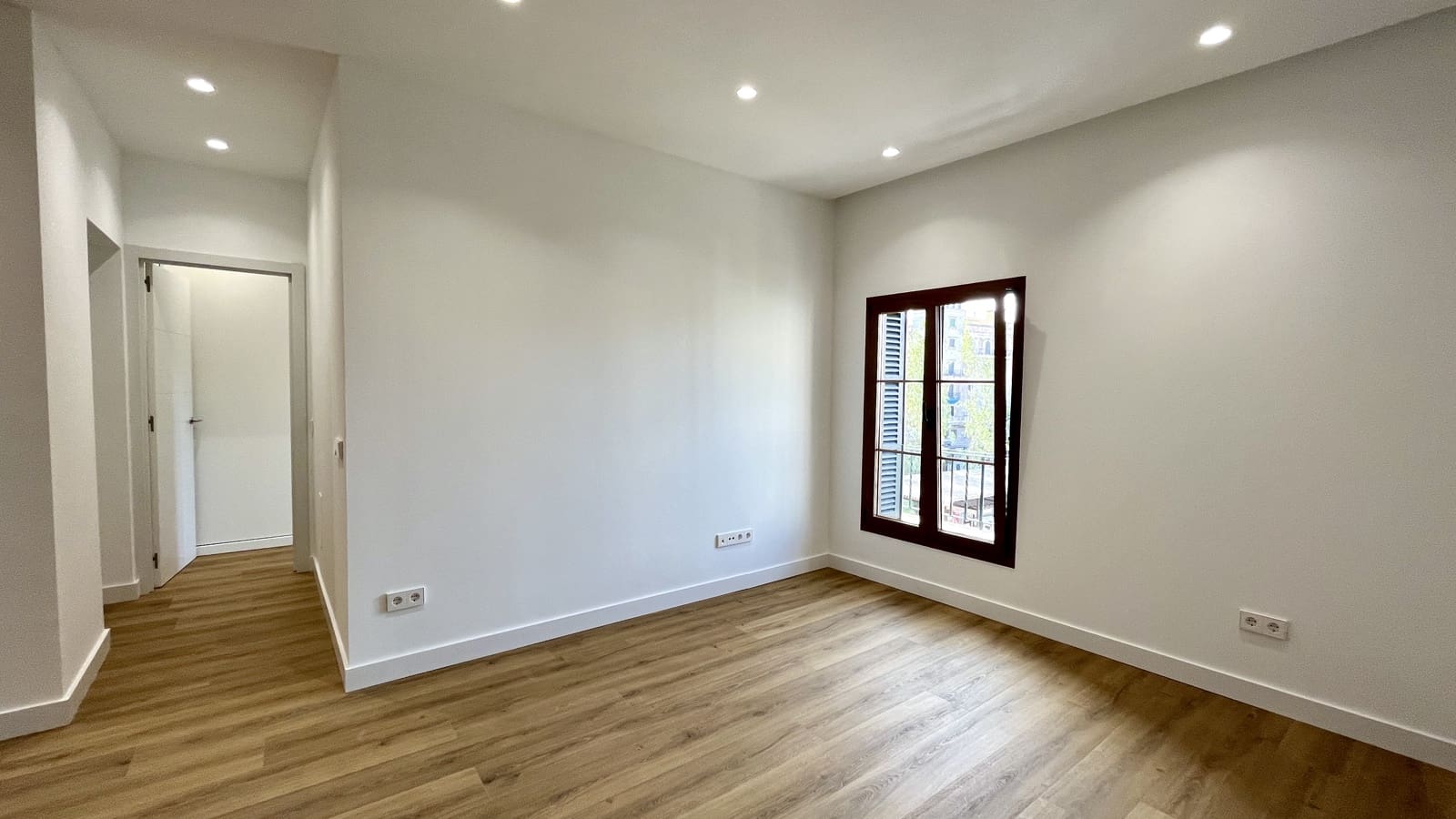 3 soverom Leilighet til leie i Palma de Mallorca - € 2 300 (Ref: 7877398)