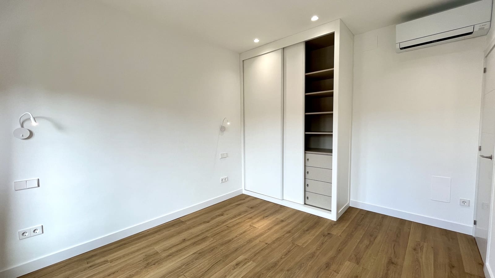 3 soverom Leilighet til leie i Palma de Mallorca - € 2 300 (Ref: 7877398)