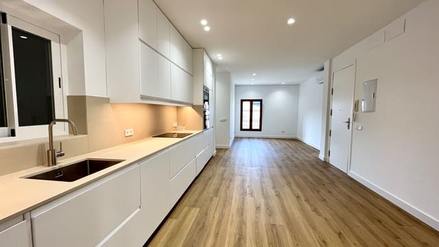 3 soverom Leilighet til leie i El Mercat, Palma de Mallorca - € 2 300 (Ref: 7877398)