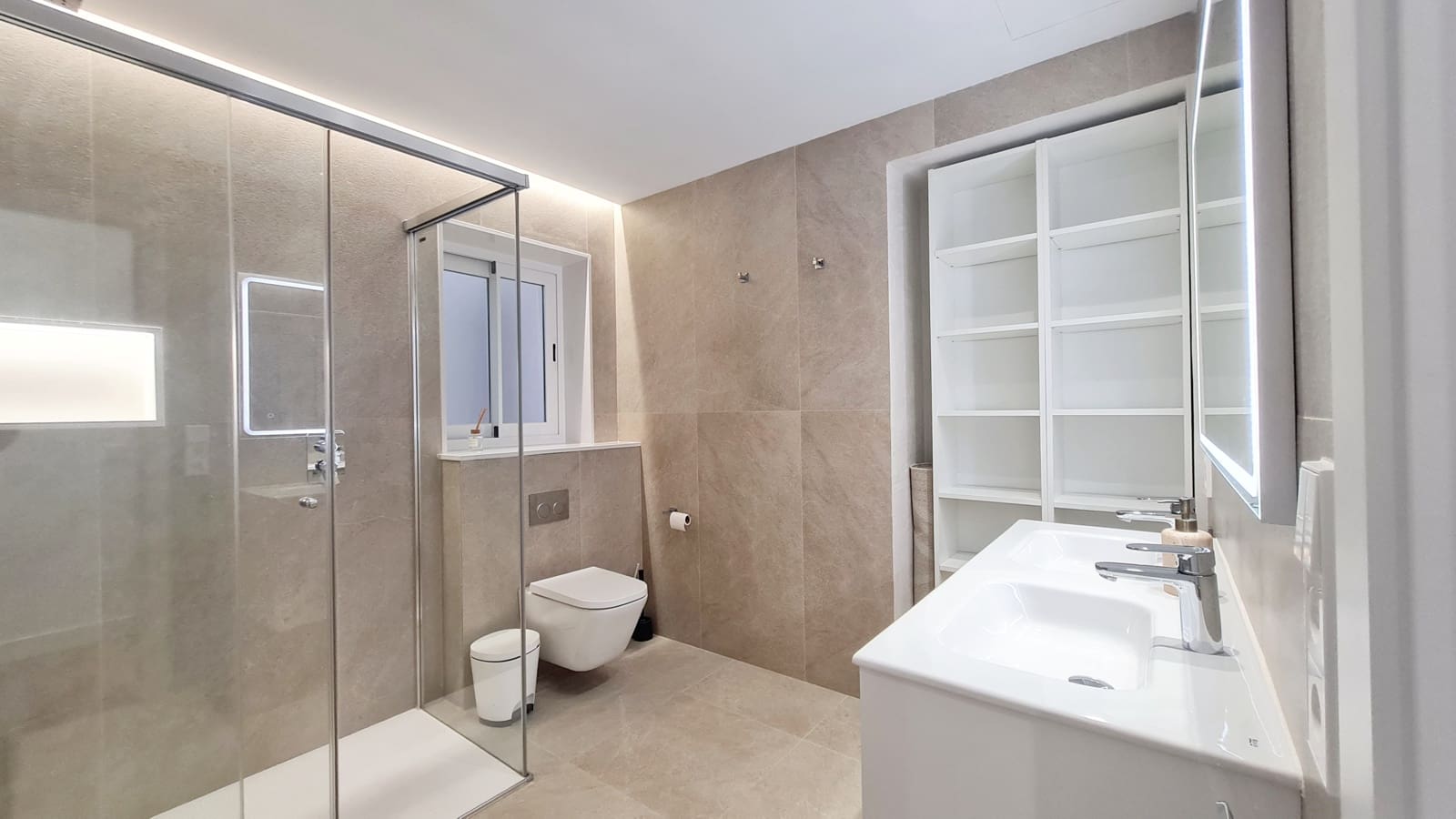 3 makuuhuone Huoneisto vuokrattavana paikassa Palma de Mallorca - 2 300 € (Ref: 7877398)