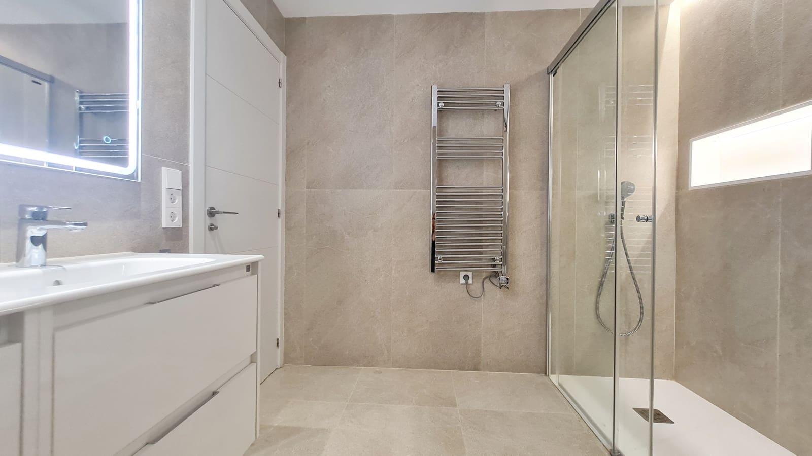 3 makuuhuone Huoneisto vuokrattavana paikassa Palma de Mallorca - 2 300 € (Ref: 7877398)