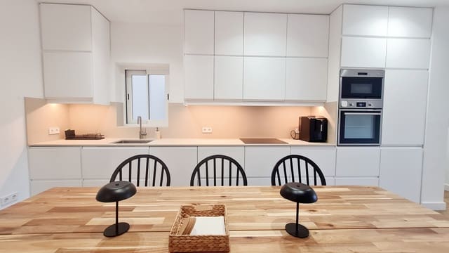 Apartamento de 3 habitaciones en El Mercat, Palma de Mallorca en alquiler - 2.300 € (Ref: 7877398)