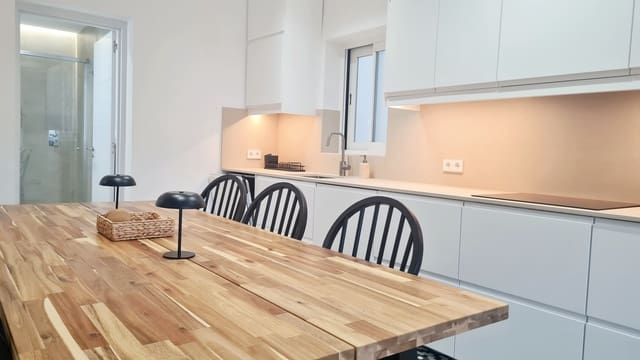 Apartamento de 3 habitaciones en El Mercat, Palma de Mallorca en alquiler - 2.300 € (Ref: 7877398)