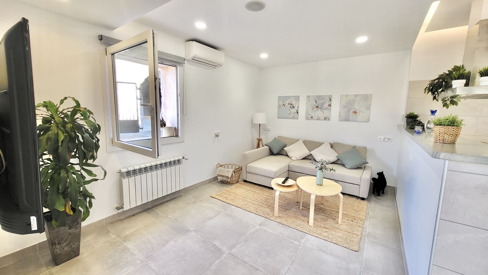 1 makuuhuone Maalaistalo vuokrattavana paikassa Calvia mukana 
autotalli - 2 000 € (Ref: 7898975)