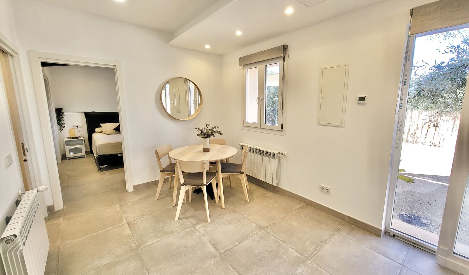 1 makuuhuone Maalaistalo vuokrattavana paikassa Calvia mukana 
autotalli - 2 000 € (Ref: 7898975)