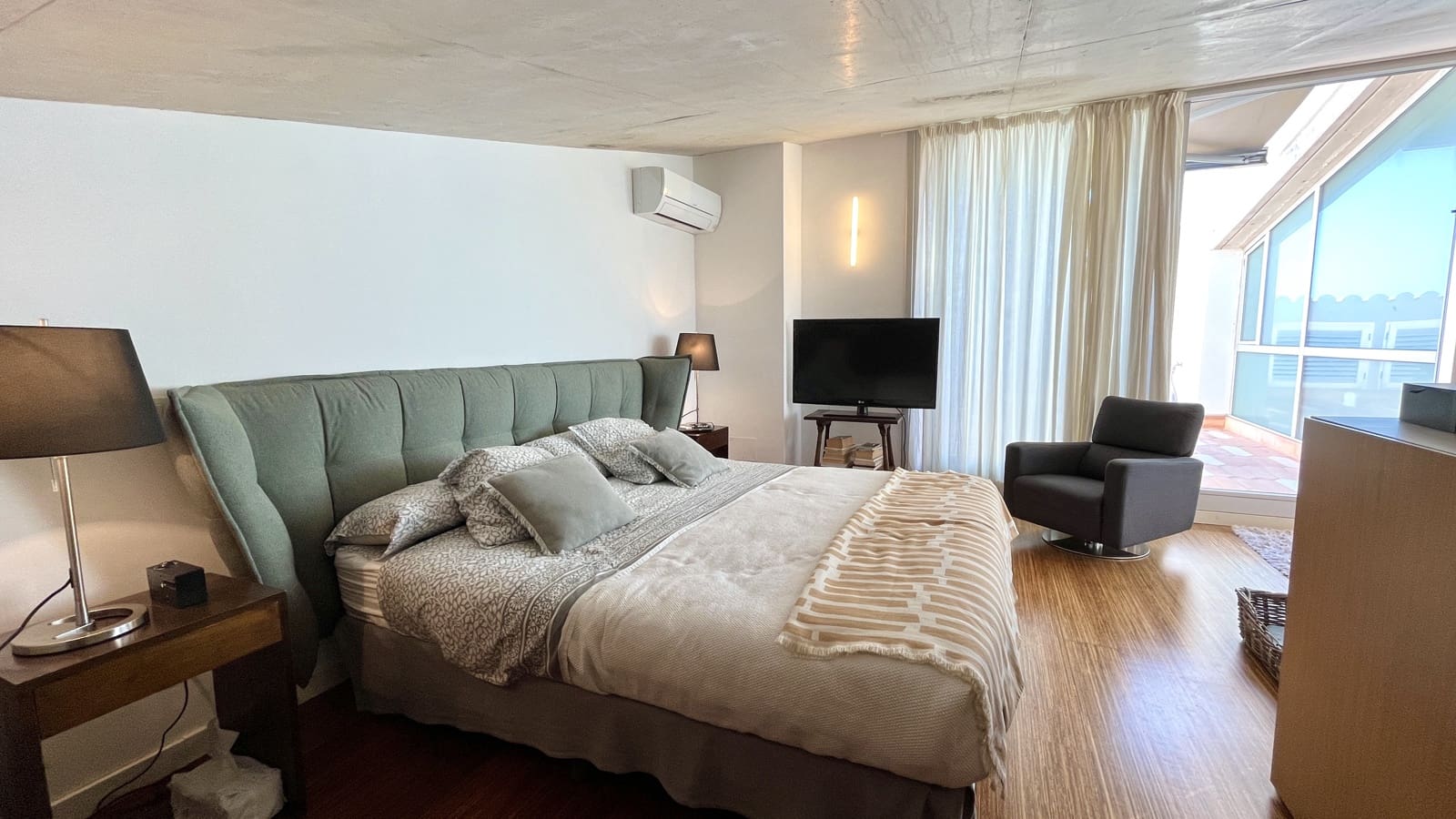 Villa/Maison Semi-Mitoyenne de 4 chambres à louer à Sa Rapita / La Rapita avec garage - 3 800 € (Ref: 7945062)