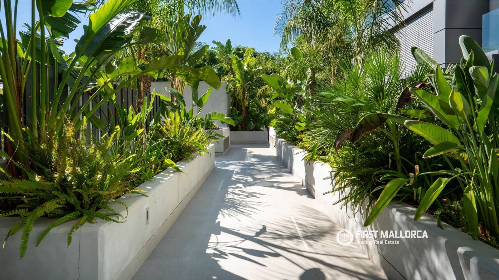 2 slaapkamer Appartement te koop in Palma de Mallorca met zwembad garage - € 970.000 (Ref: 7993621)