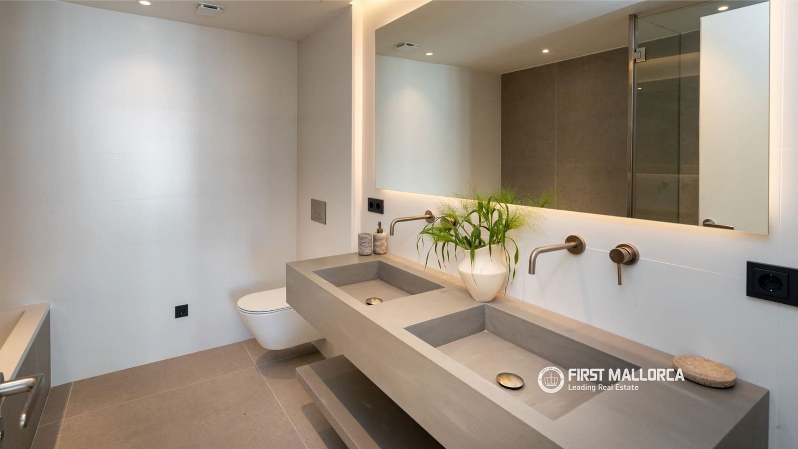 2 slaapkamer Appartement te koop in Palma de Mallorca met zwembad garage - € 970.000 (Ref: 7993621)