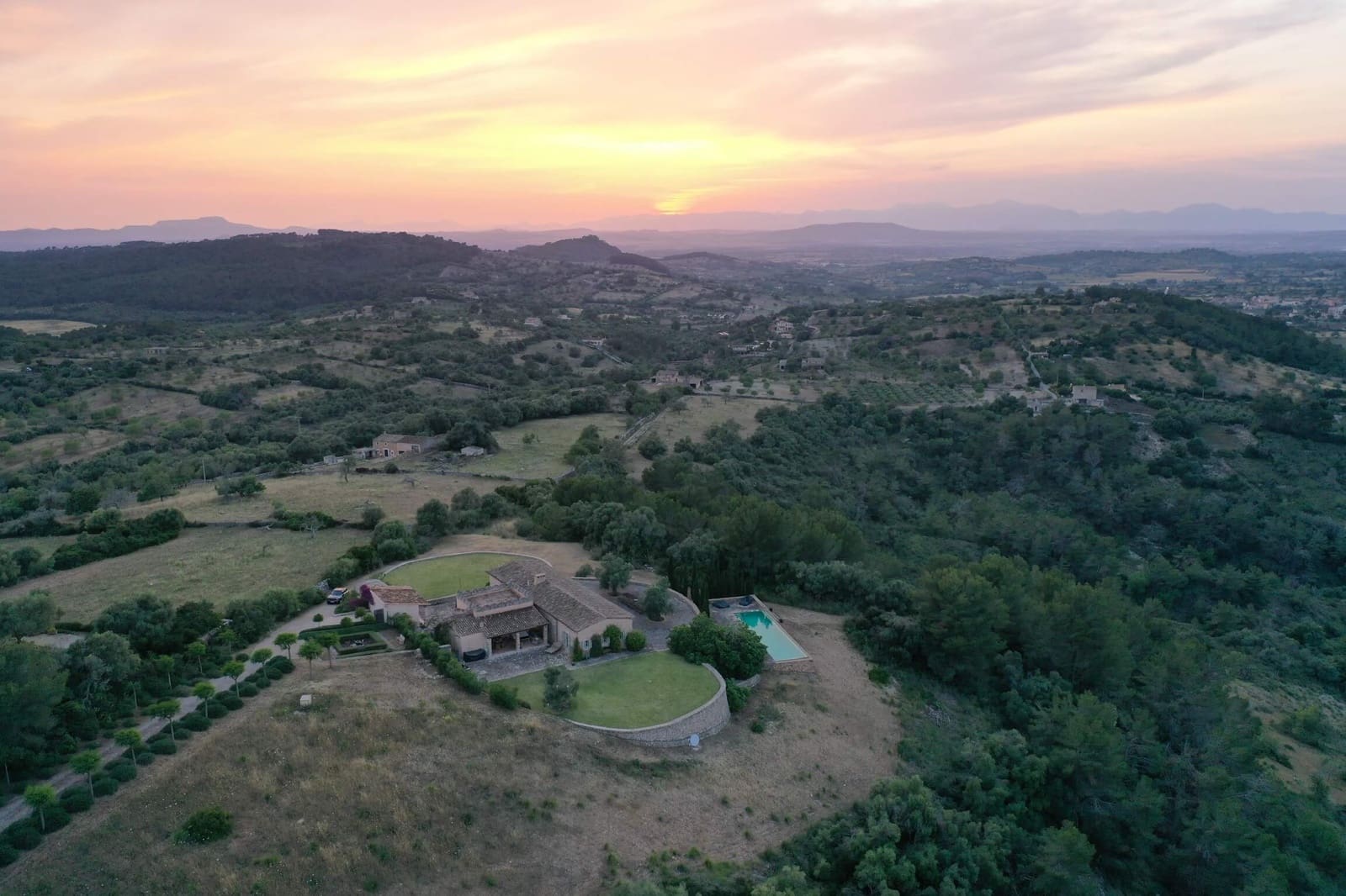 3 soveværelse Finca/Landehus til leje i Son Macia med swimmingpool garage - € 20.000 (Ref: 7993623)