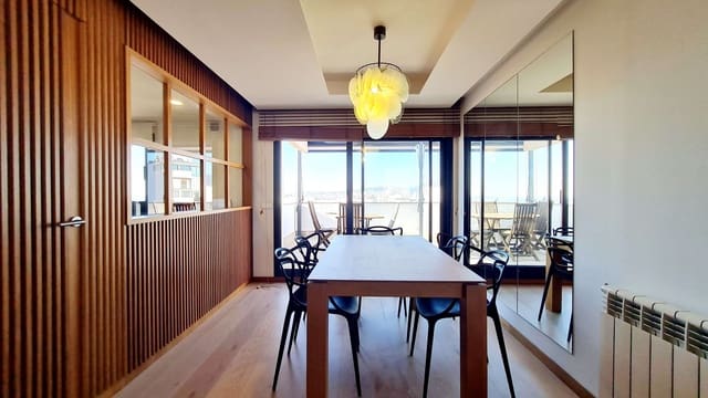 3 bedroom Penthouse for rent in Plaça dels Patins, Palma de Mallorca with garage - € 3,800 (Ref: 8022614)