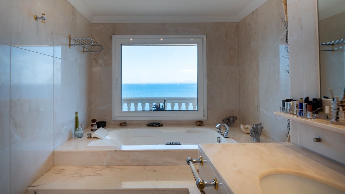 Chalet de 9 habitaciones en Cala Vinyes / Cala Vinyas / Cala Viñas en venta con piscina garaje - 9.900.000 € (Ref: 8038903)