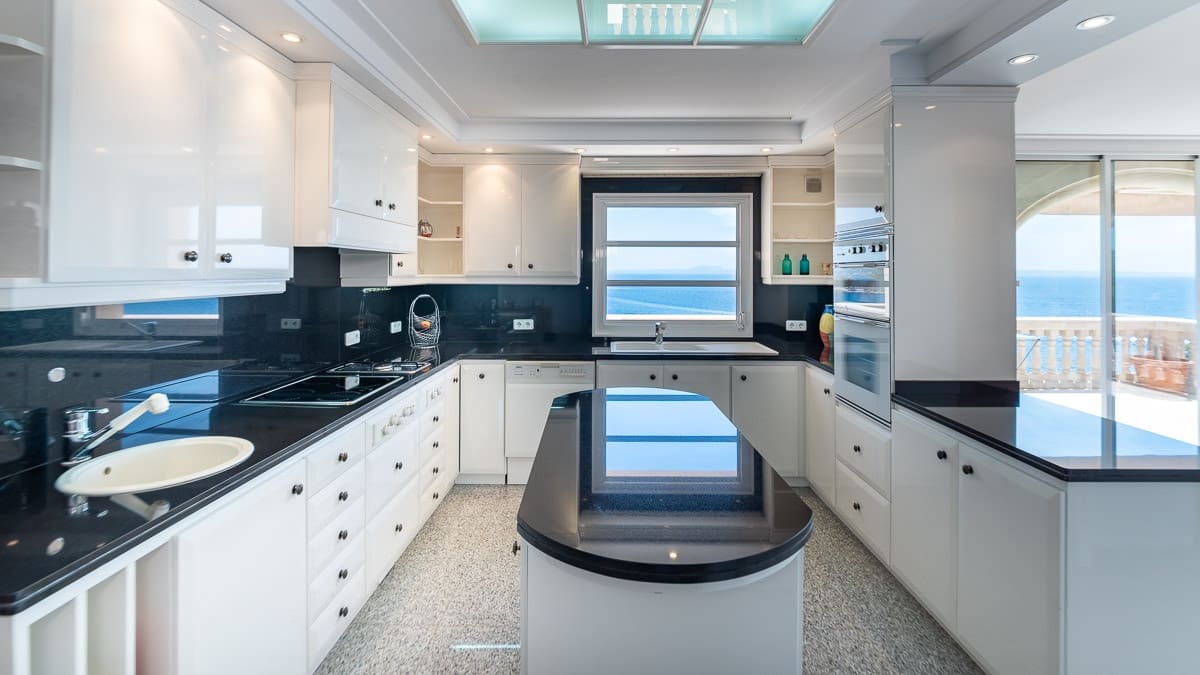 Chalet de 9 habitaciones en Cala Vinyes / Cala Vinyas / Cala Viñas en venta con piscina garaje - 9.900.000 € (Ref: 8038903)