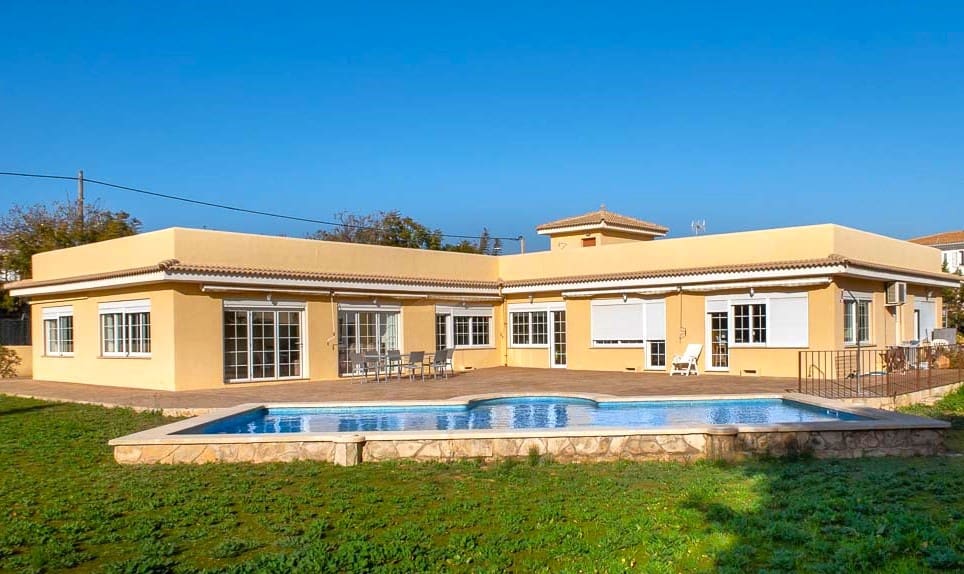 6 sypialnia Willa na sprzedaż w Santa Ponsa z basenem garażem - 2 600 000 € (Ref: 8038911)