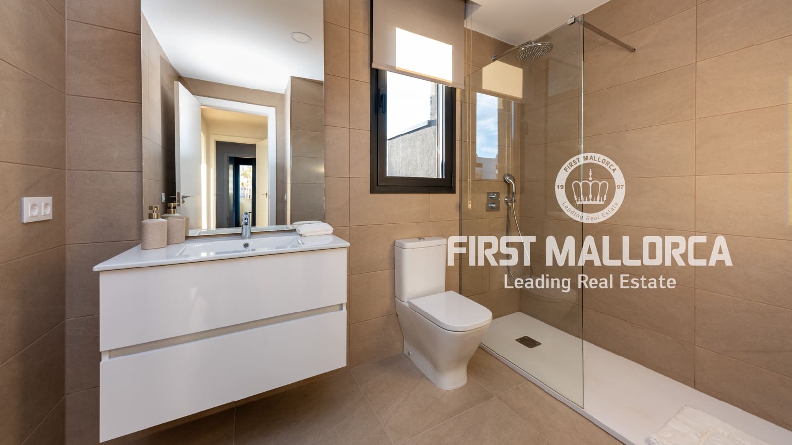 4 soveværelse Semi-Rækkehus til salg i Puig de Ros med swimmingpool garage - € 1.185.000 (Ref: 8038917)