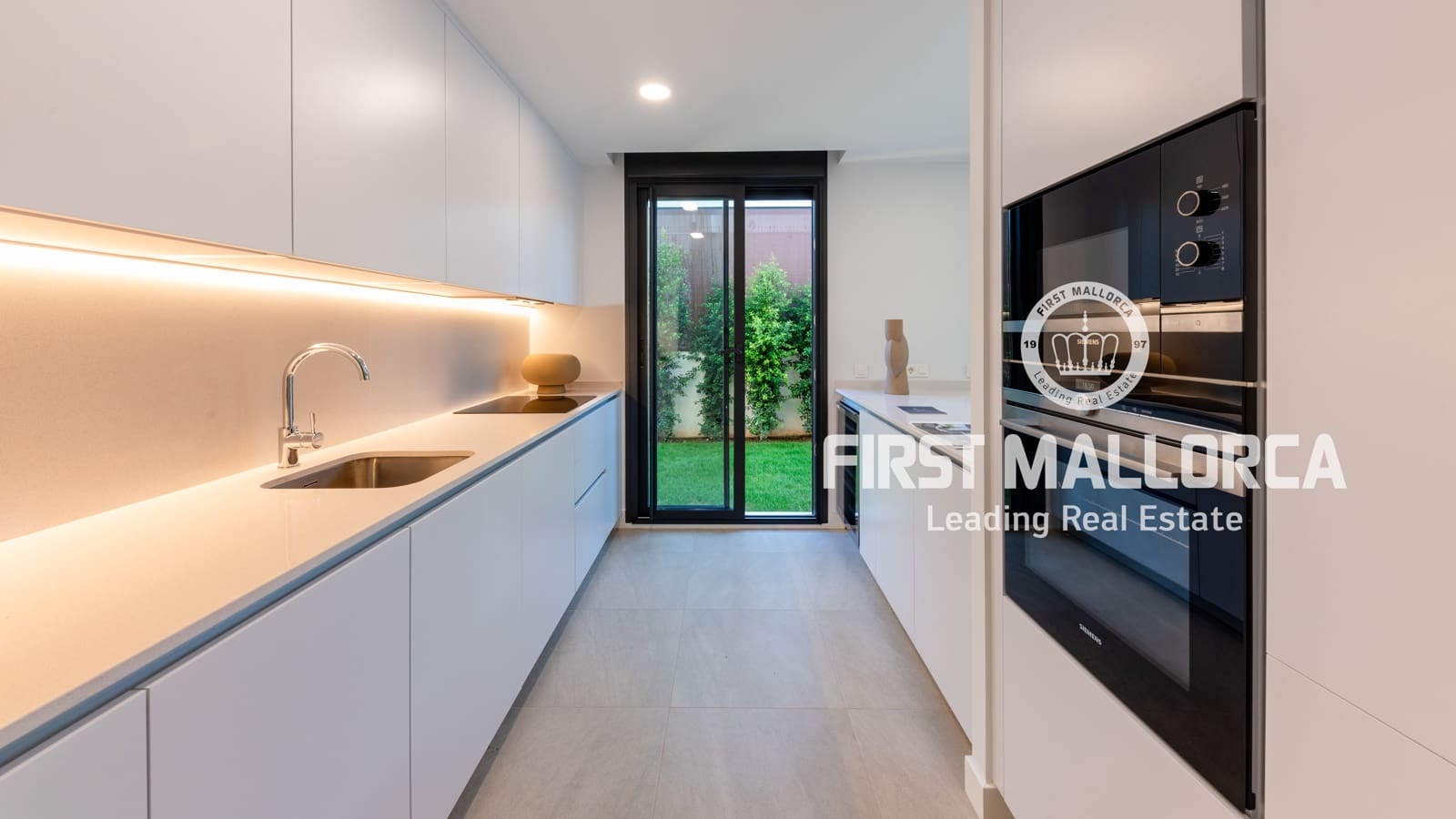 4 soveværelse Semi-Rækkehus til salg i Puig de Ros med swimmingpool garage - € 1.185.000 (Ref: 8038917)