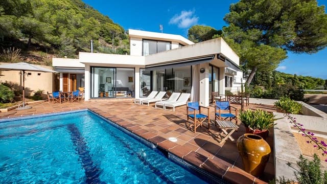 4 soveværelse Villa til salg i Costa de los Pinos, Son Servera med swimmingpool - € 2.950.000 (Ref: 8064324)