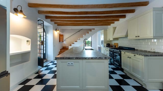 5 makuuhuone Huvila myytävänä paikassa La Bonanova, Palma de Mallorca mukana uima-altaan 
autotalli - 3 350 000 € (Ref: 8064329)