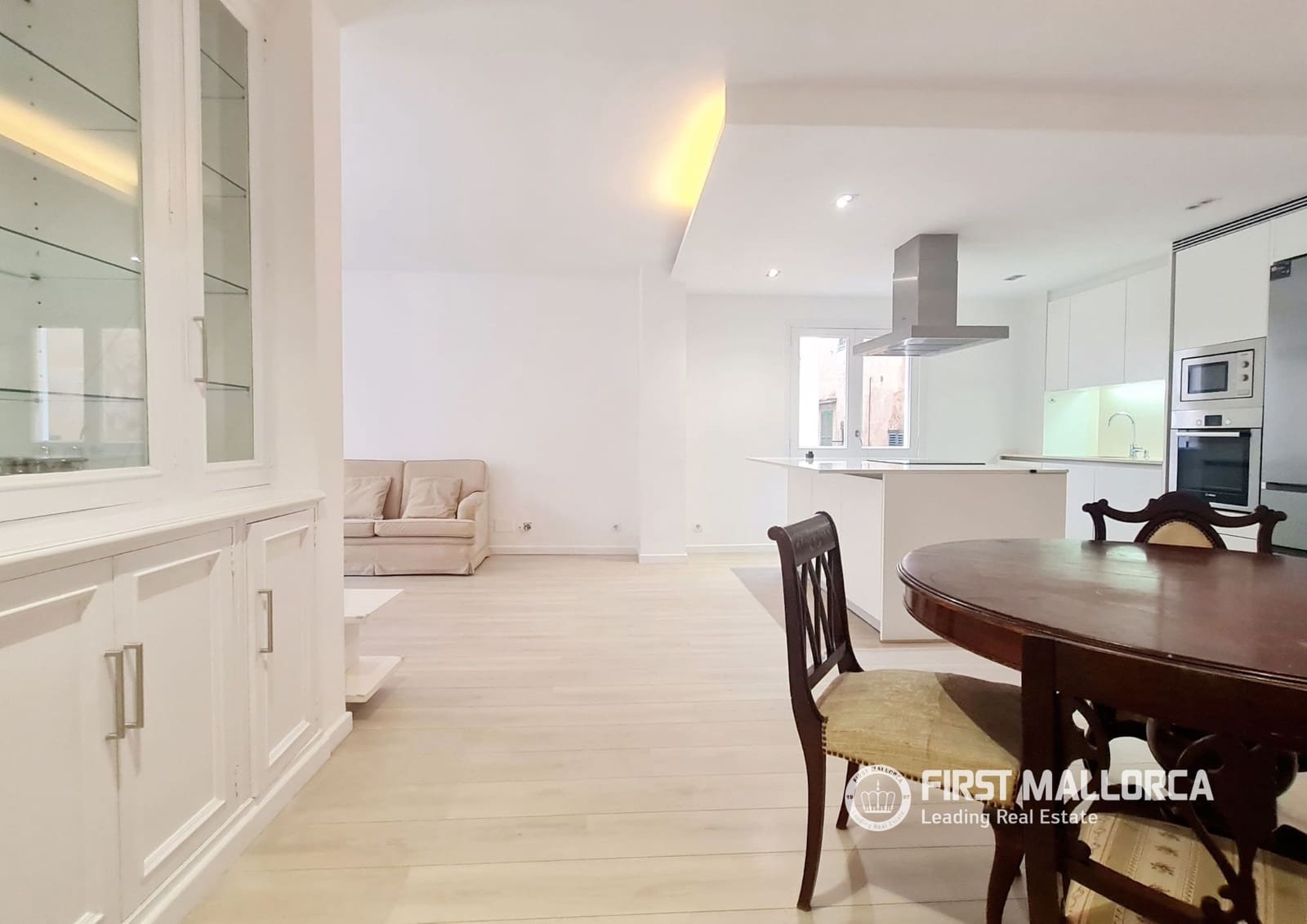 3 bedroom Apartment for rent in Palma de Mallorca with garage - € 2,800 (Ref: 8064333)