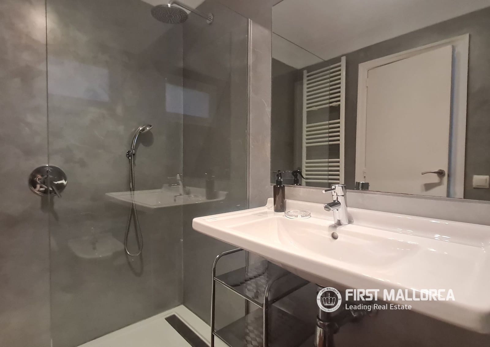 3 bedroom Apartment for rent in Palma de Mallorca with garage - € 2,800 (Ref: 8064333)