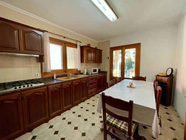 3 soveværelse Lejlighed til leje i Playas de Muro / Platges de Muro, Muro - € 2.250 (Ref: 8064342)