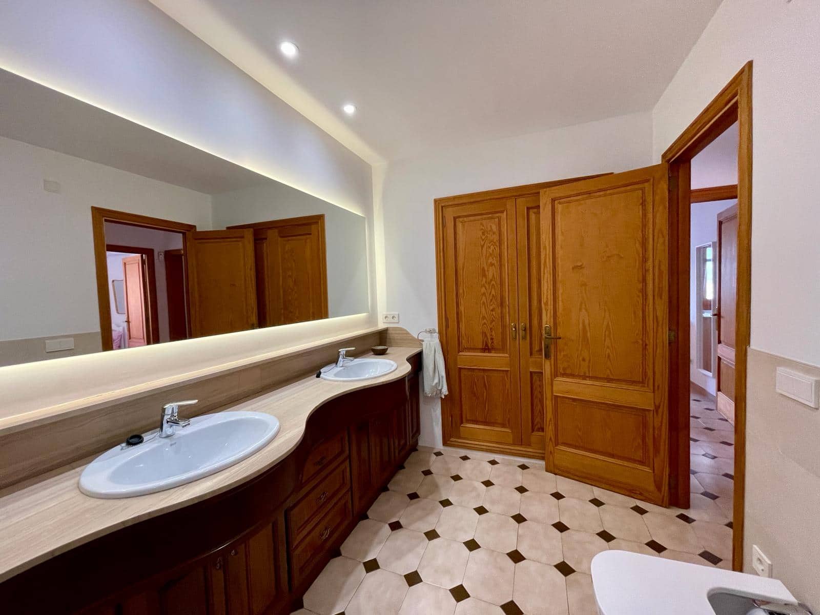 3 soveværelse Lejlighed til leje i Muro - € 2.250 (Ref: 8064342)