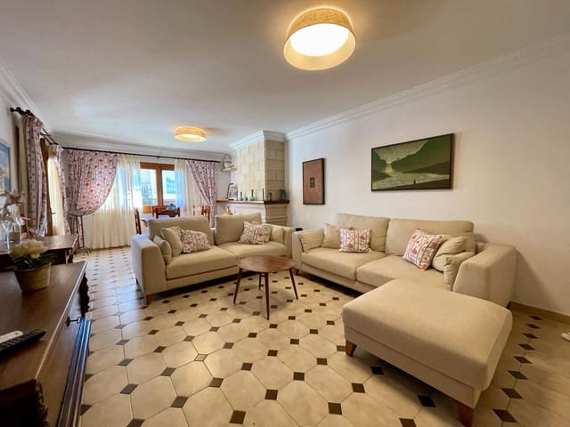 3 soveværelse Lejlighed til leje i Playas de Muro / Platges de Muro, Muro - € 2.250 (Ref: 8064342)